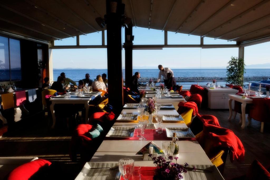 Alp Otel Restaurant Кючуккую Екстер'єр фото